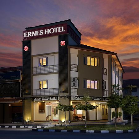 Ernes Hotel Bayu Mutiara Μπουκίτ Μερταχάμ Εξωτερικό φωτογραφία