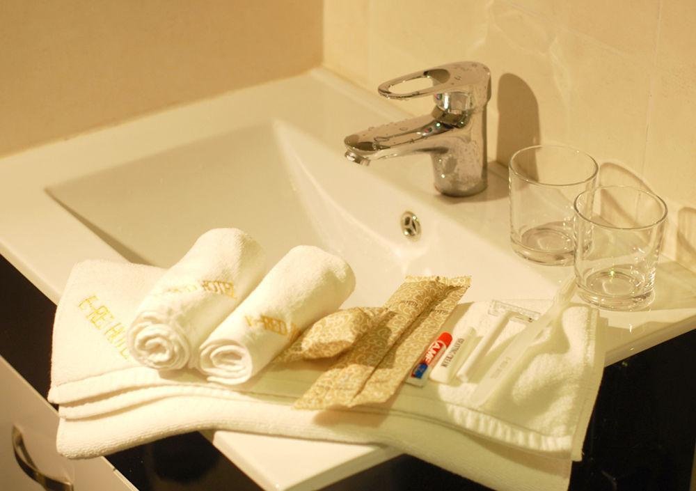 Ernes Hotel Bayu Mutiara Μπουκίτ Μερταχάμ Εξωτερικό φωτογραφία