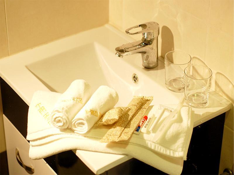 Ernes Hotel Bayu Mutiara Μπουκίτ Μερταχάμ Εξωτερικό φωτογραφία