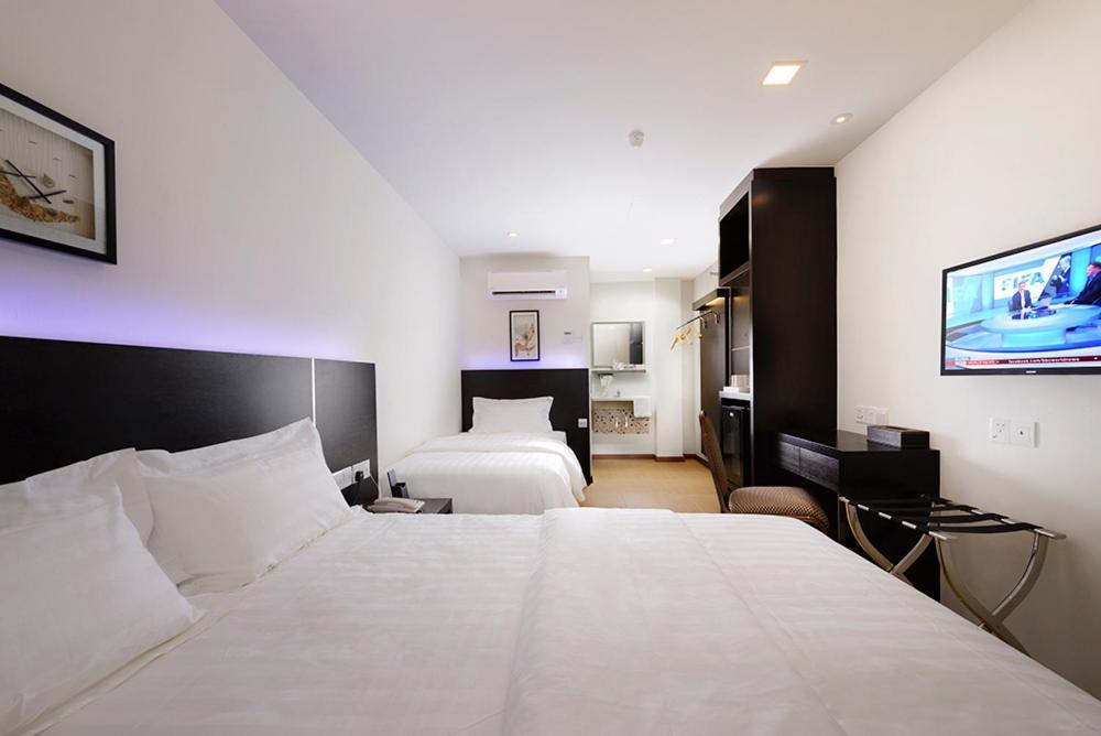 Ernes Hotel Bayu Mutiara Μπουκίτ Μερταχάμ Εξωτερικό φωτογραφία